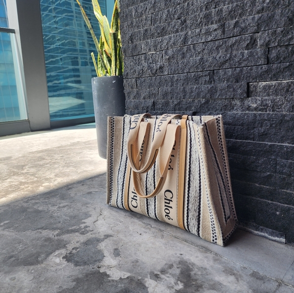 Chloé Woody Large Tote Neutral - Picture 3 of 8